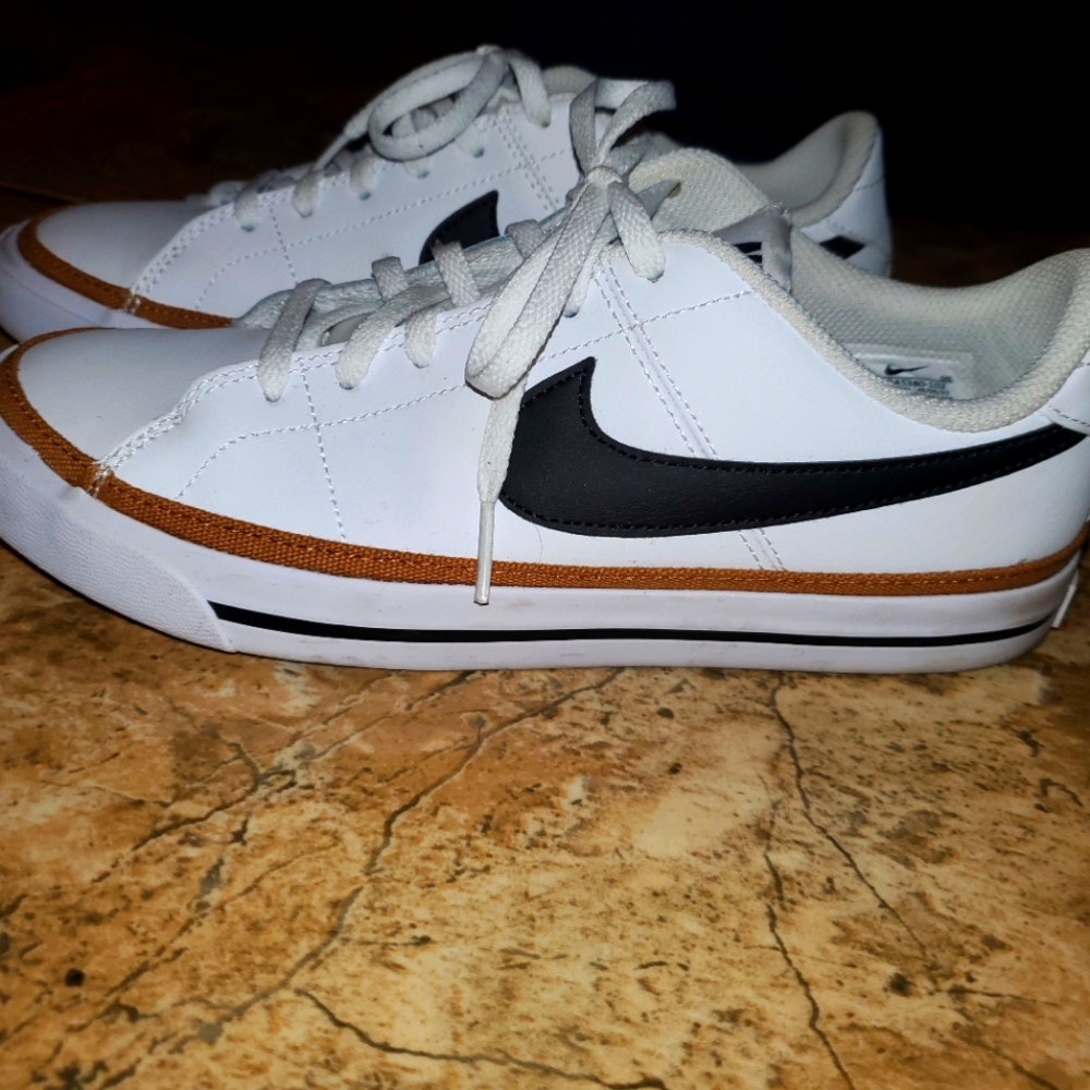 Nike Court Legacy